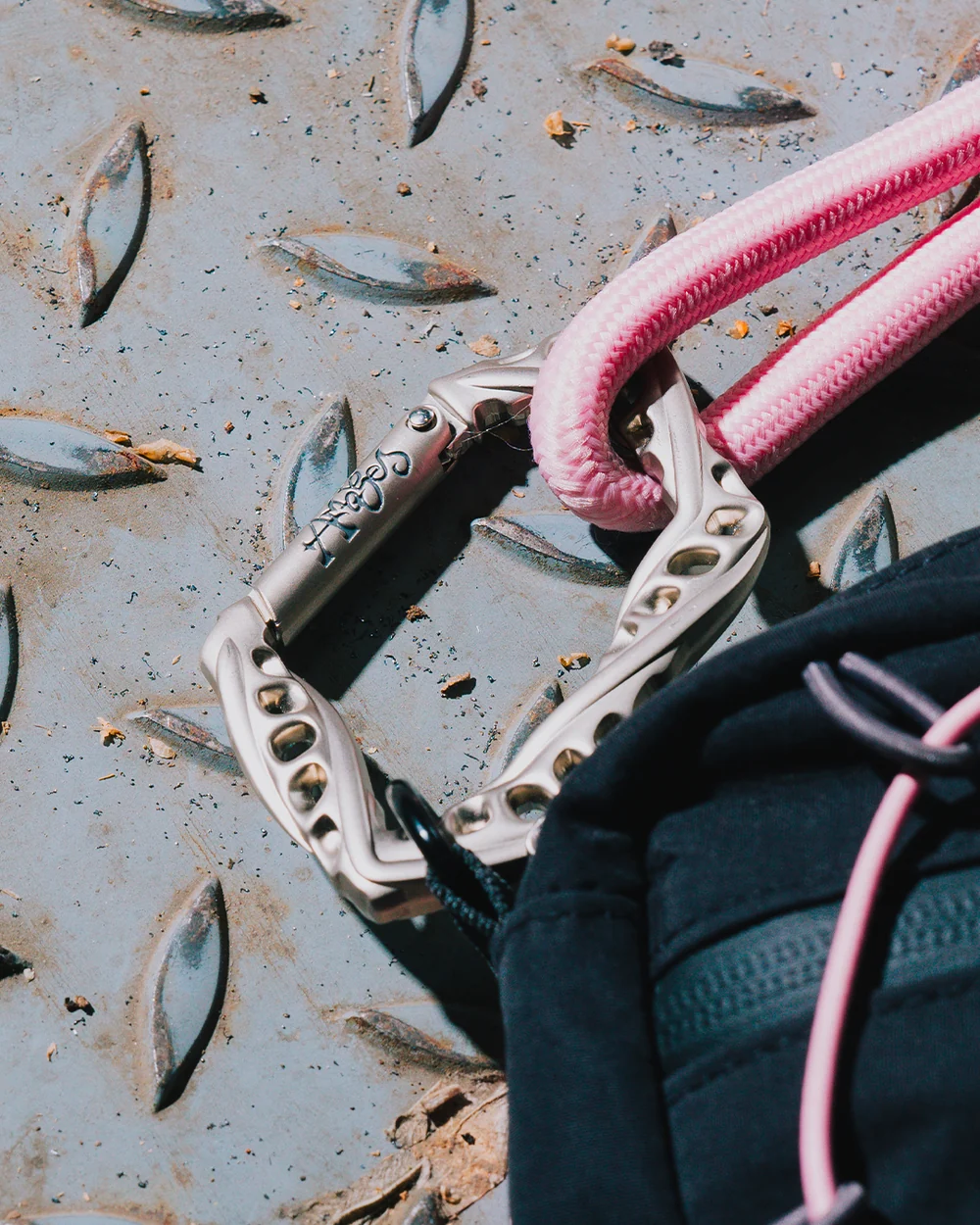 ENTHESIS CARABINER — view 3