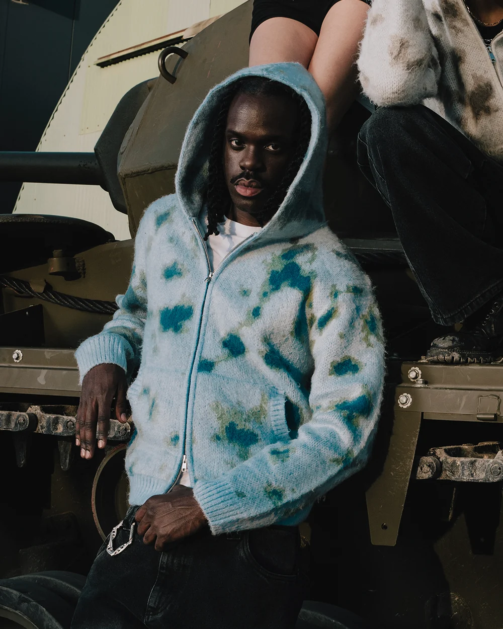 AQUA KNITTED ZIP β view 3