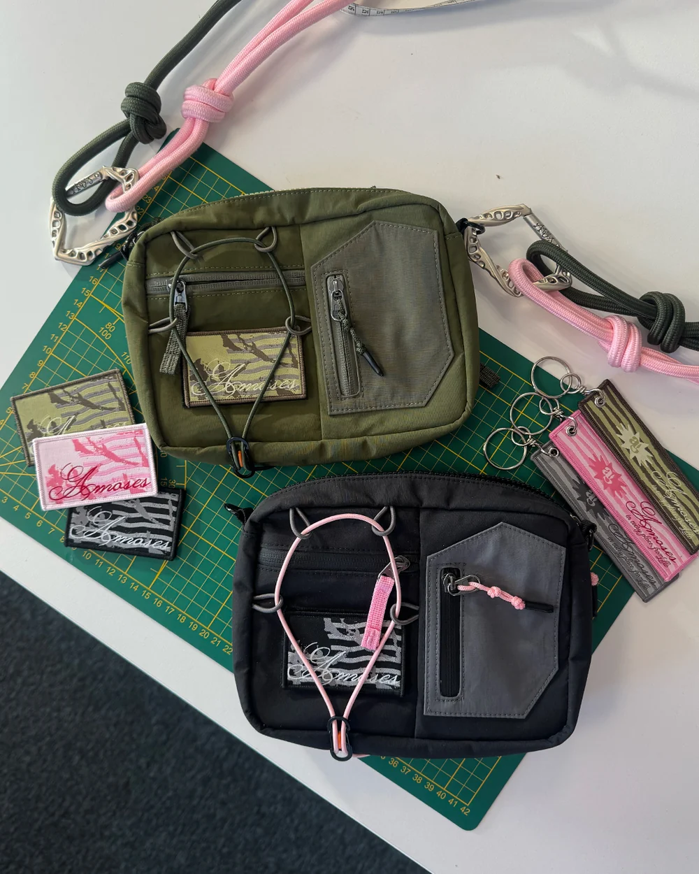 UNDERLOCK BLACK HANDBAG — view 4